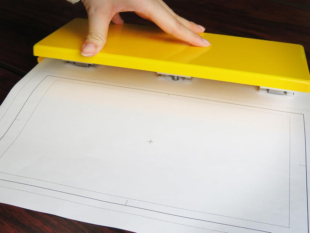 Punching a sheet with the Art Color punch